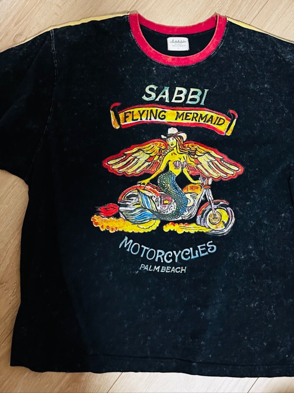 Sabbi Flying Mermaid Graphic Tee L